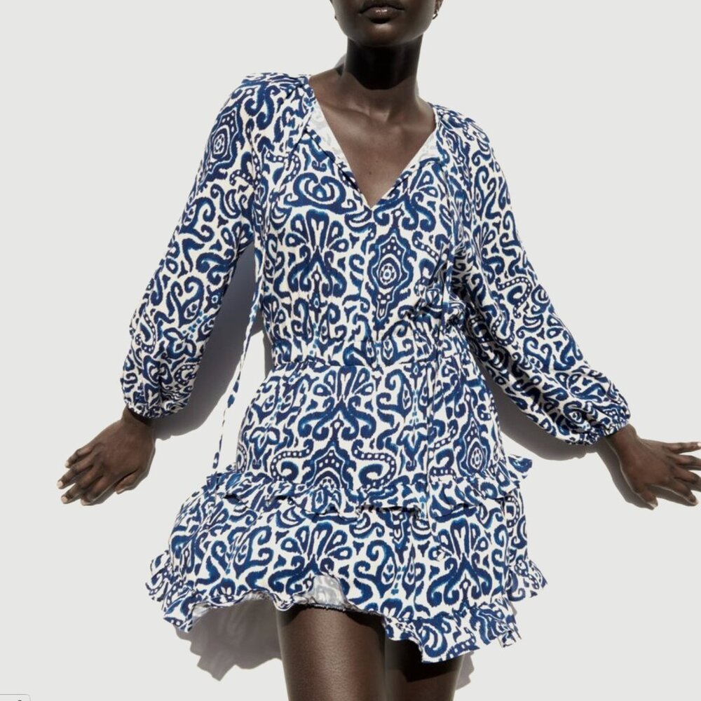 Women’s Blue and White Printed V-Neck Ruffle Dress